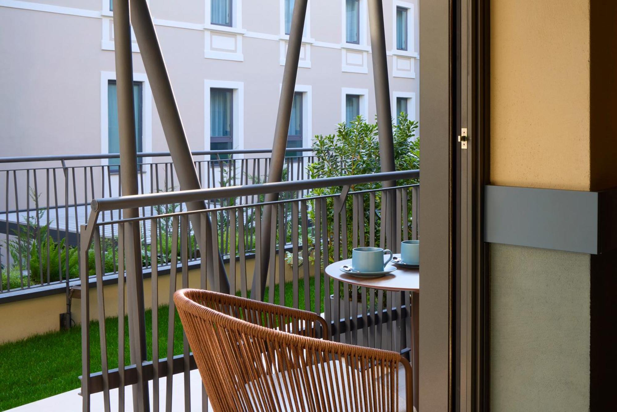 Nemi Hotel Milan Bagian luar foto