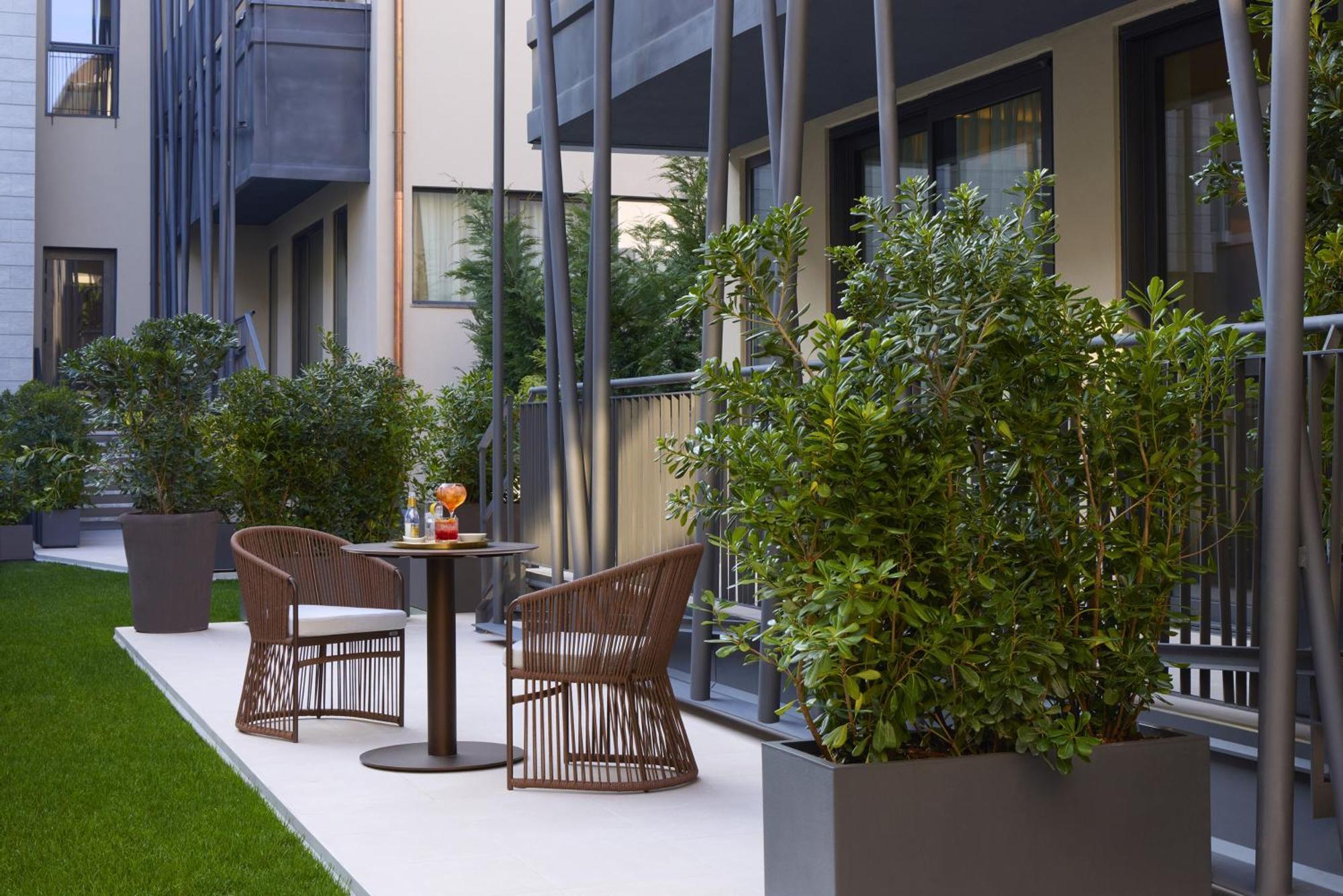 Nemi Hotel Milan Bagian luar foto
