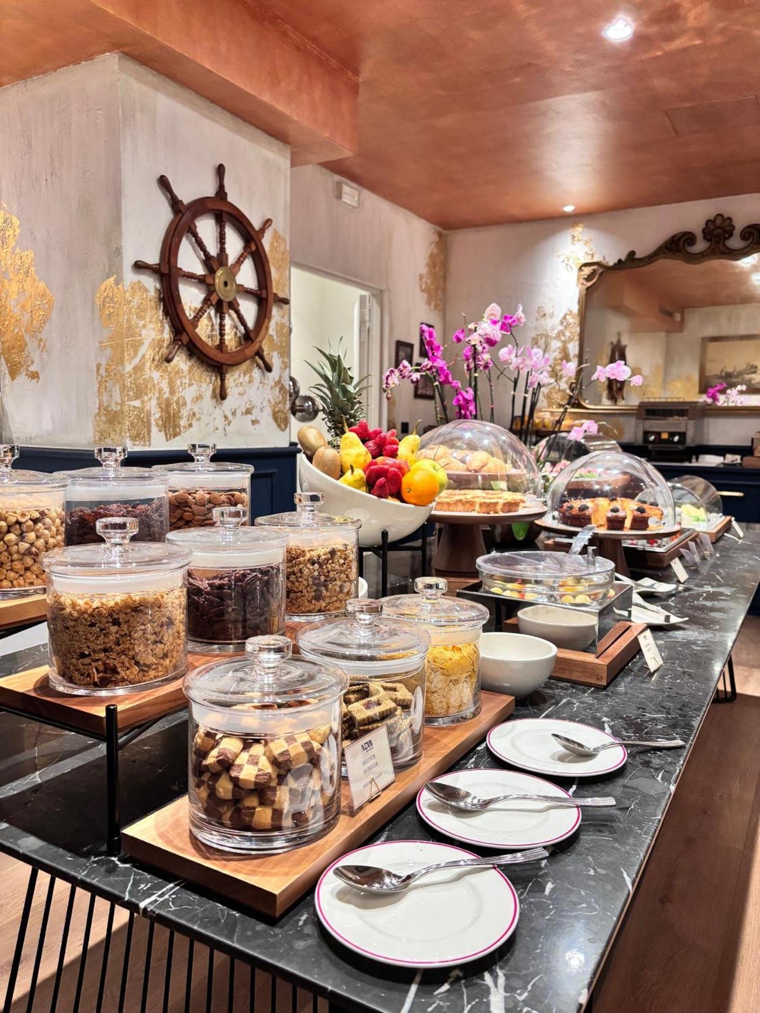 Nemi Hotel Milan Bagian luar foto